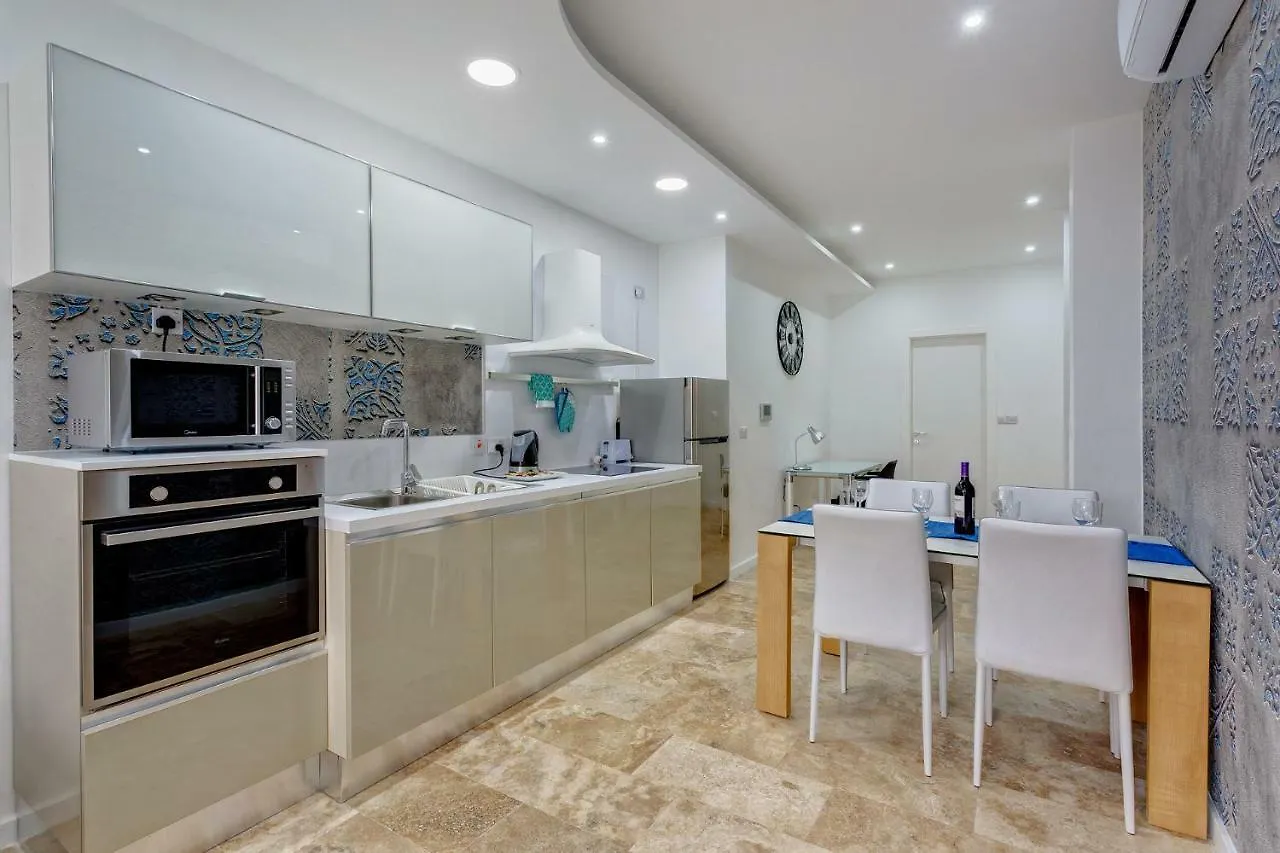 Modern 2 Bedroom Apartment In St Julians San Giuliano